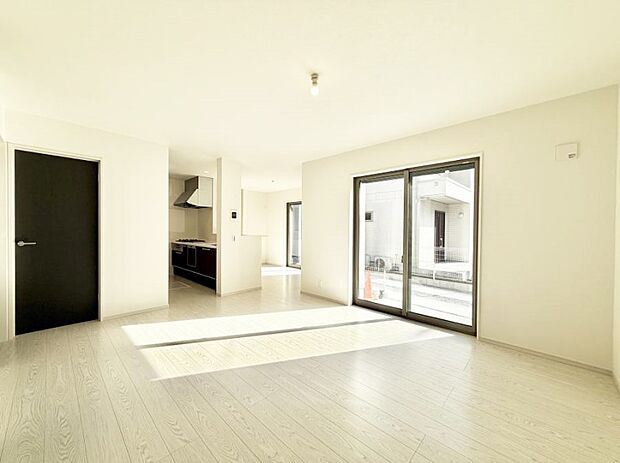 【リビングダイニング】■お気に入りの場所で、のんびりとした時間を