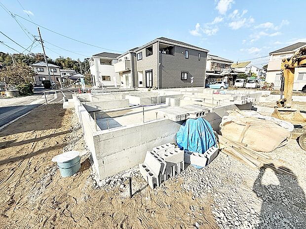 【現地外観写真】■暮らしを豊かにする充実した仕様設備で快適に