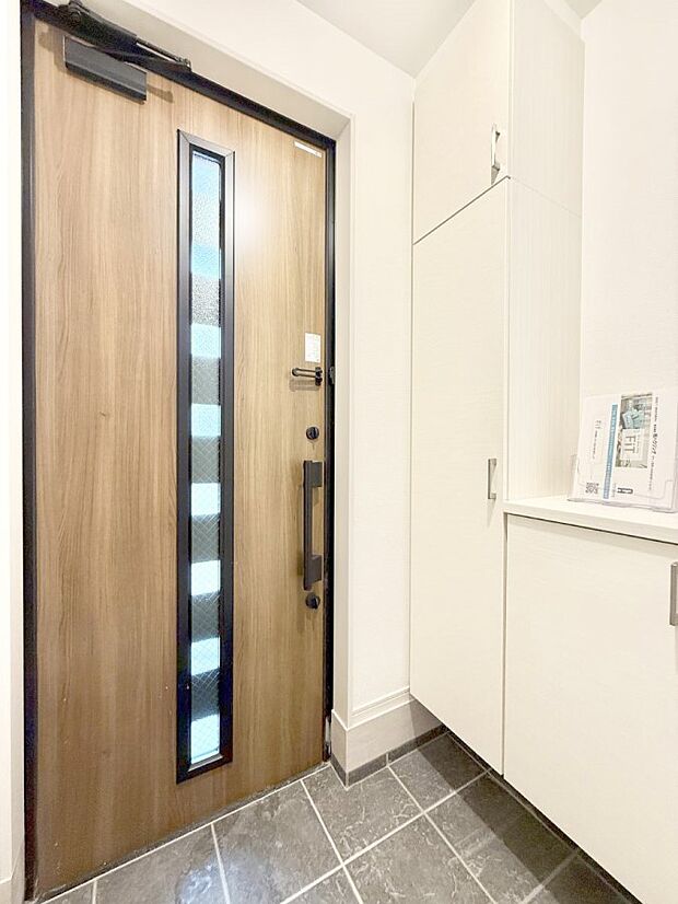 【玄関】■ ここから始まる一日、すっきり整った玄関