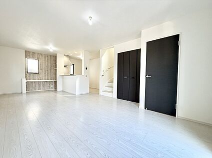 リビングダイニング