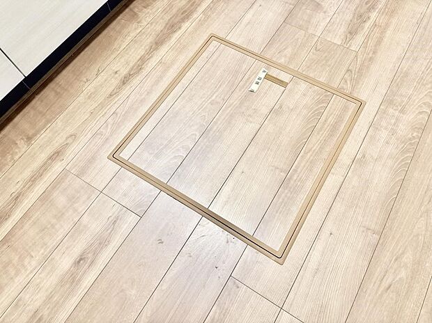 【床下収納】■隠れた収納スペースで家全体がスッキリ