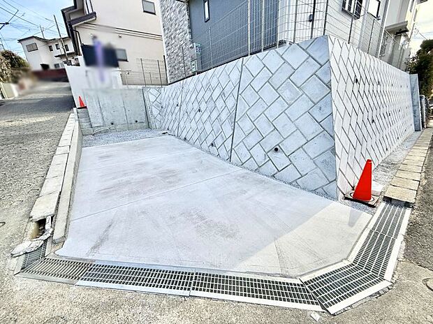 【駐車場】■自宅にカースペースがあると助かります