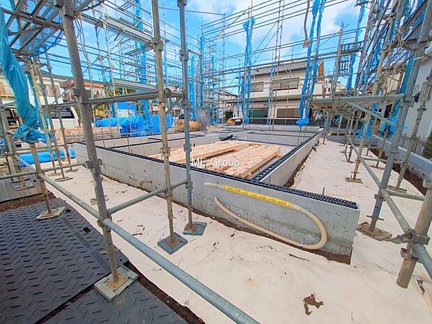 【現地外観写真】■暮らしを彩る充実した設備仕様が備わった住まい