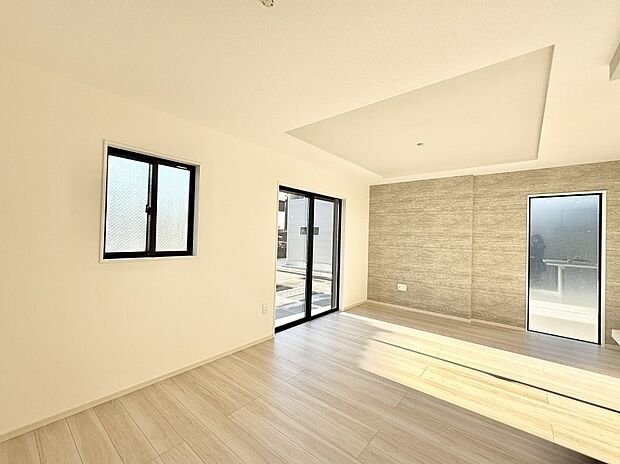 【ダイニング】■ふとした瞬間に幸せを感じる、心地よい場所