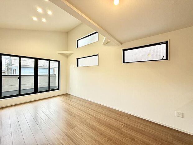 【リビングダイニング】■お気に入りの場所で、のんびりとした時間を