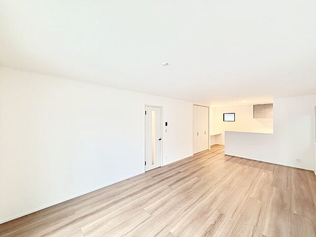 【リビング】■くつろぎと笑顔が集まる、心温まるリビング