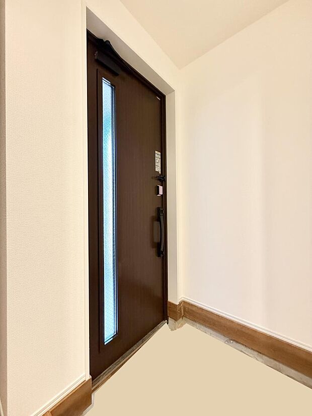 【玄関】■ ここから始まる一日、すっきり整った玄関