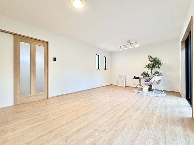 【ダイニング】■ふとした瞬間に幸せを感じる、心地よい場所