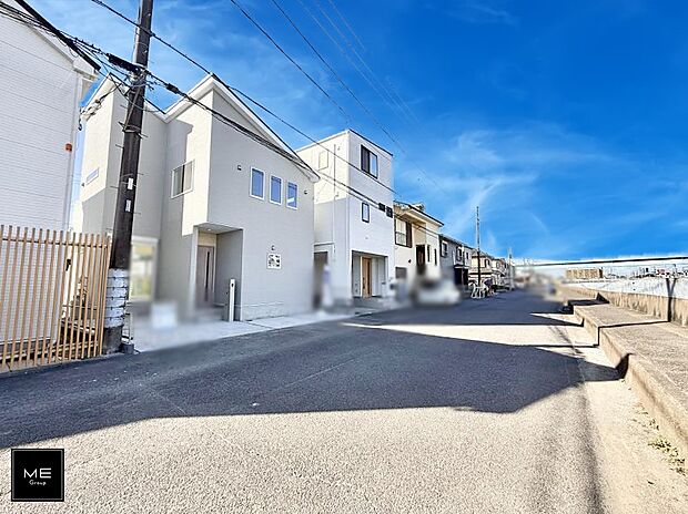 【前面道路含む現地写真】■新しい住まい、街の新しい風景