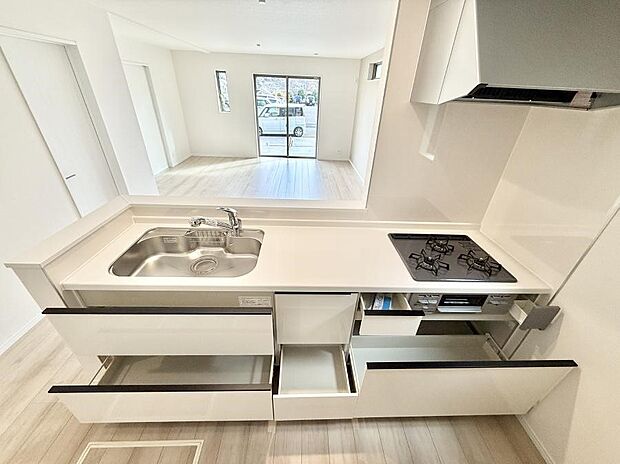 【キッチン】■美味しい時間が生まれる、笑顔あふれるキッチン