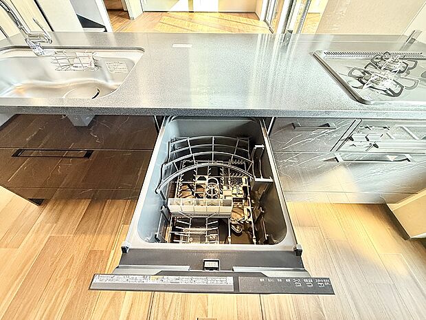 【食洗機】■食後の片づけも食洗器があれば時短に。ご家族との時間を増やせます