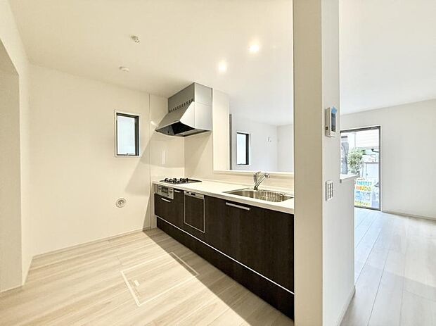 【キッチン】■家族の絆を深める、温もりのあるキッチン