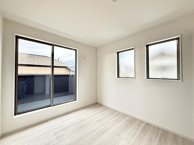 【子供部屋】■仕事や勉強のスペースに使うことで、集中しやすく静かな環境が整います