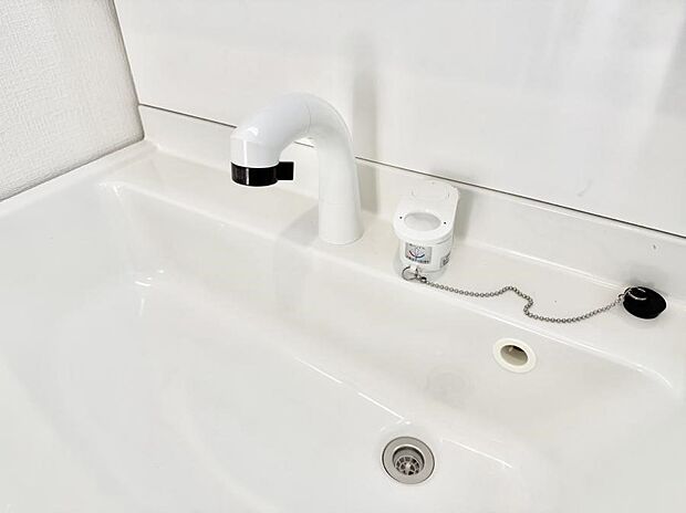 【ハンドシャワー付洗面台】■手洗いや顔を洗う時も快適に使える便利なシャワー