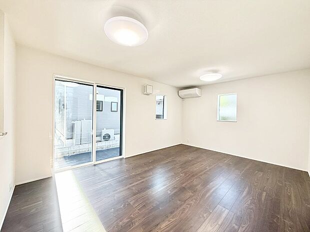 【リビング】■自然と会話が生まれる、心地よいひととき