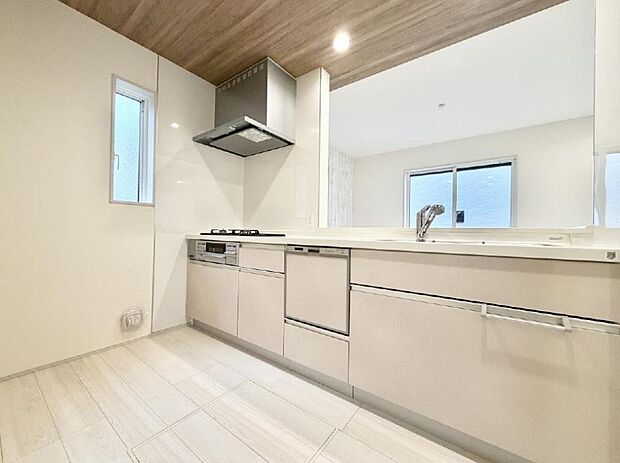 【キッチン】■シンプルで機能的、毎日使いやすいキッチン