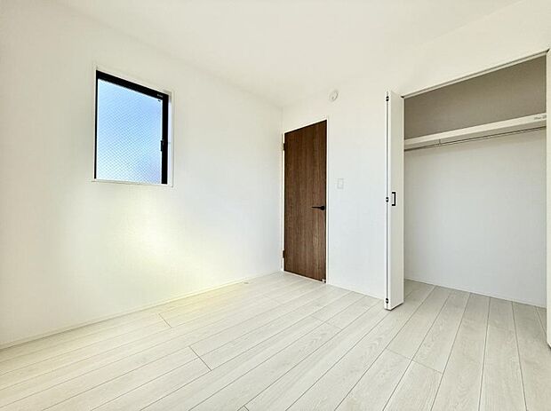 【子供部屋】■仕事や勉強のスペースに使うことで、集中しやすく静かな環境が整います