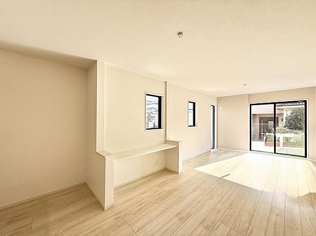 【ダイニング】■ふとした瞬間に幸せを感じる、心地よい場所