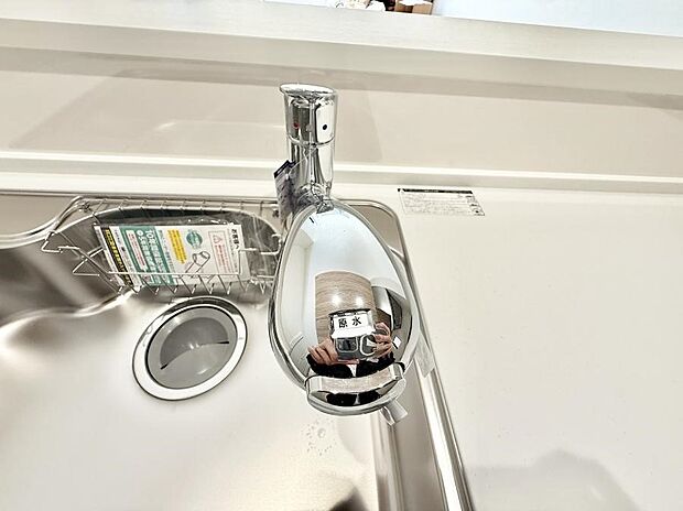 【浄水器】■清潔でおいしい水を手軽に供給してくれます