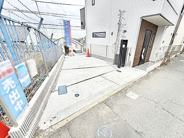 【駐車場】■快適な駐車スペースで安心