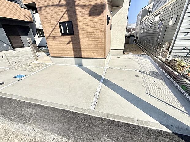 【前面道路含む現地写真】■新しい時代の息吹を感じる、心地よい環境