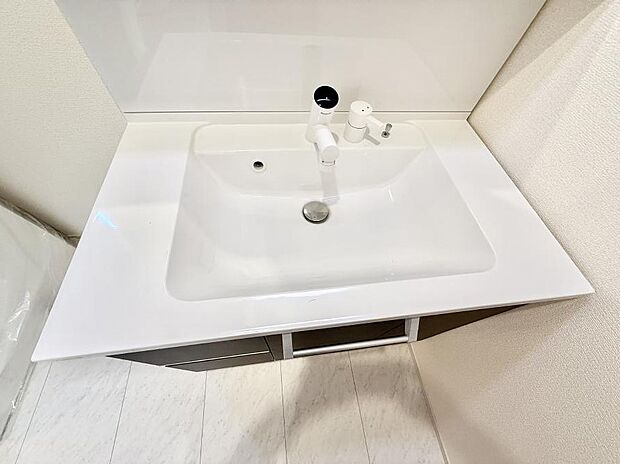 【食器洗い機付き】■手間なく洗浄!食器をピカピカに仕上げてくれます