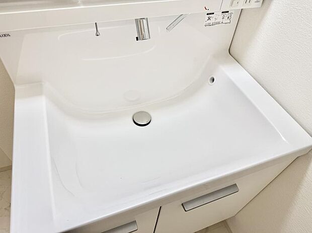 【ハンドシャワー付洗面台】■手洗いや顔を洗う時も快適に使える便利なシャワー