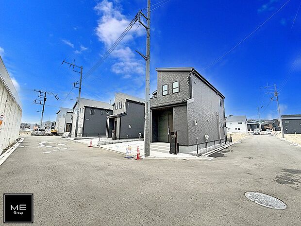 【前面道路含む現地写真】■家族とのお出かけが楽しくなる環境です