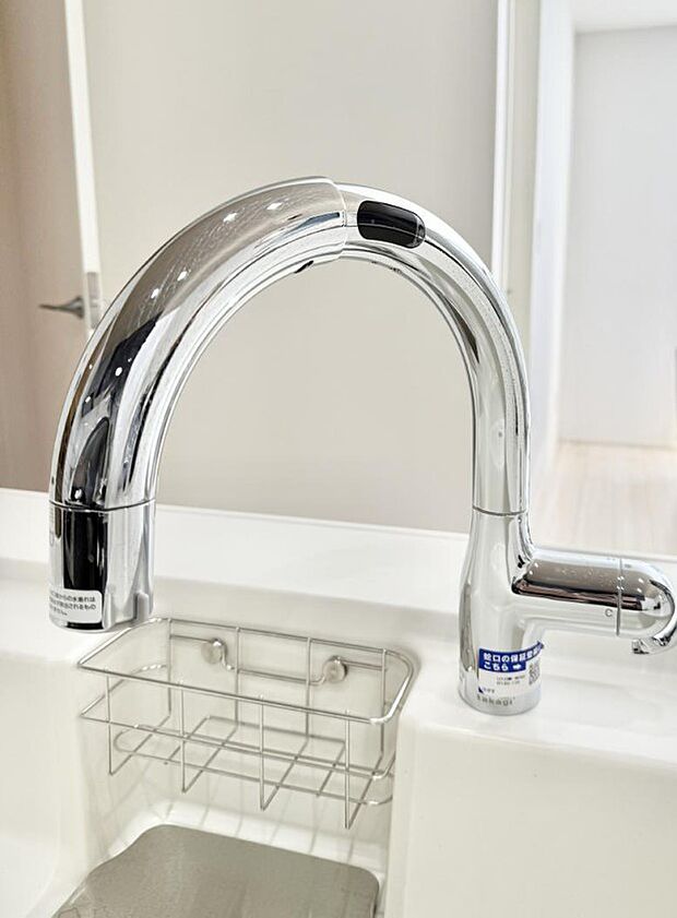 【浄水器】■清潔でおいしい水を手軽に供給してくれます