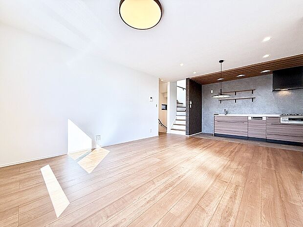 【リビングダイニング】■お気に入りの場所で、のんびりとした時間を