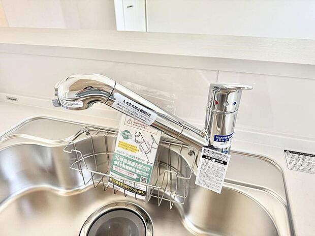 【浄水器】■清潔でおいしい水を手軽に供給してくれます