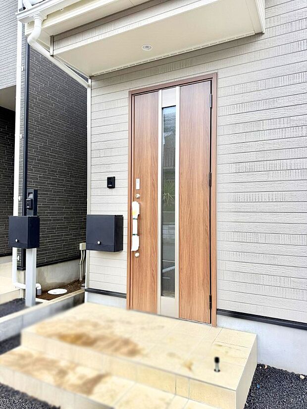 【現地外観写真】■家族みんなが笑顔で過ごせる、安心感のある住まい