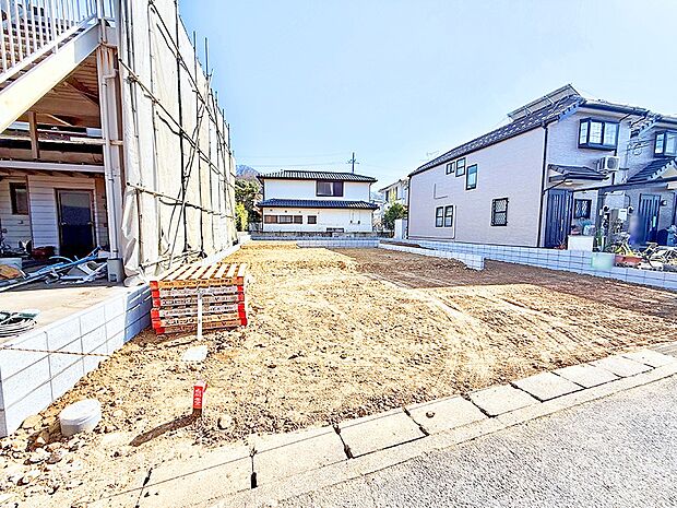 【現地外観写真】■家族みんなが笑顔で過ごせる、安心感のある住まい