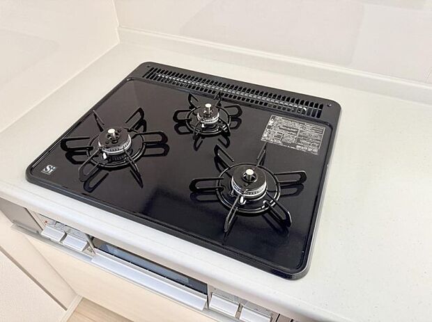 【3口ガスコンロ】■複数の鍋が同時に使えますね