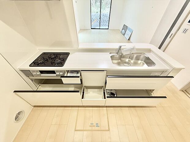 【キッチン】■家族の絆を深める、温もりのあるキッチン