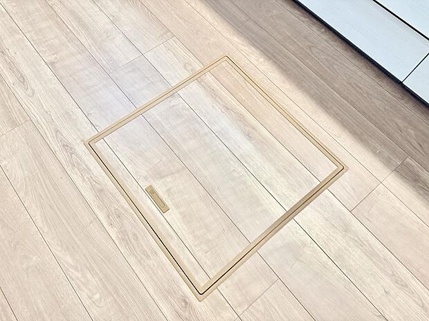 【床下収納】■隠れた収納スペースで家全体がスッキリ