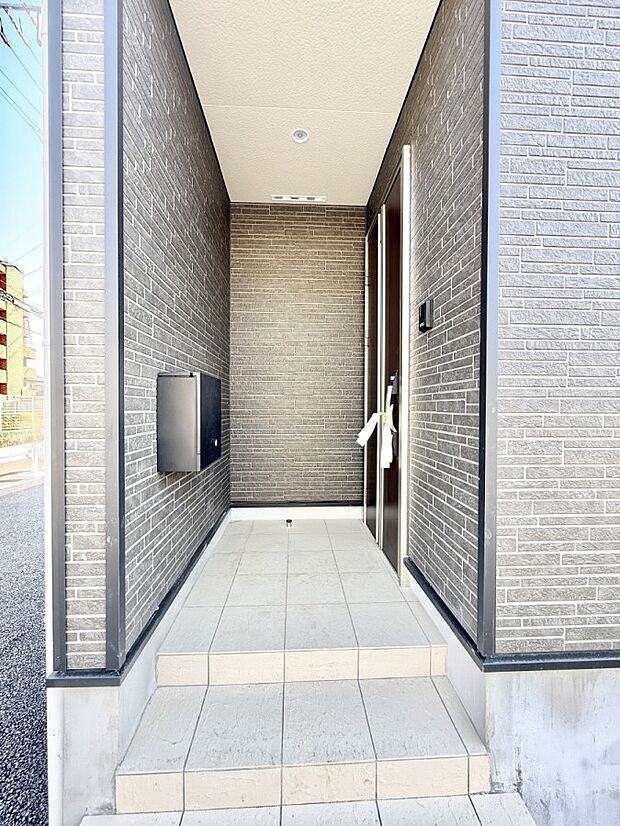 【玄関】■ ここから始まる、笑顔あふれる毎日