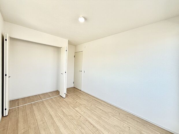 【子供部屋】■仕事や勉強のスペースに使うことで、集中しやすく静かな環境が整います