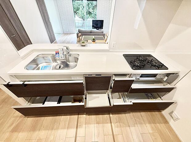 【キッチン】■アイデア広がる、クリエイティブな料理空間