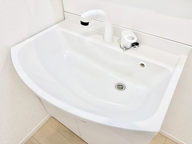 【ハンドシャワー付洗面台】■手洗いや顔を洗う時も快適に使える便利なシャワー