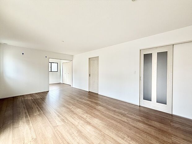 【リビングダイニング】■シンプルだけど贅沢、大切な人と過ごす心がほどける空間