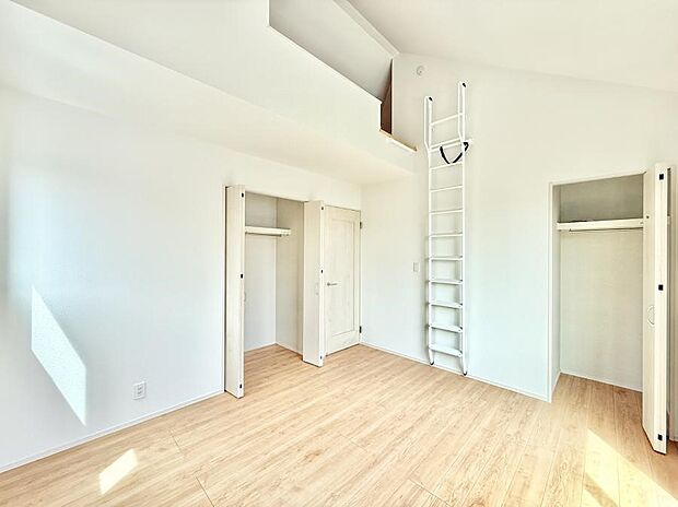 【洋室】■優雅で穏やかな時間が流れる空間