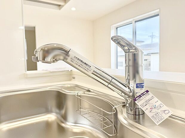 【浄水器】■清潔でおいしい水を手軽に供給してくれます