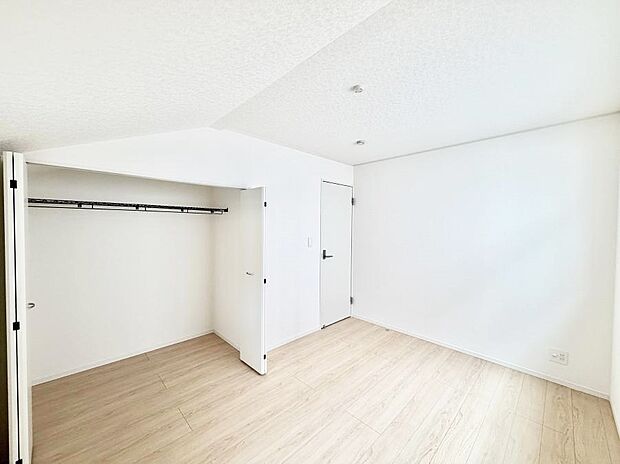【子供部屋】1号棟 ■仕事や勉強のスペースに使うことで、集中しやすく静かな環境が整います
