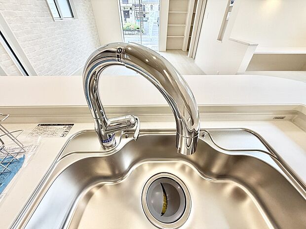 【浄水器】■清潔でおいしい水を手軽に供給してくれます