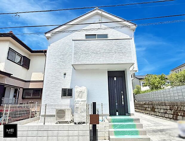 【現地外観写真】1号棟  ■家族みんなが笑顔で過ごせる、安心感のある住まい