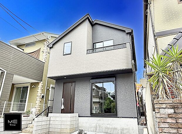 【現地外観写真】1号棟 ■暮らしを彩る充実した設備仕様が備わった住まい