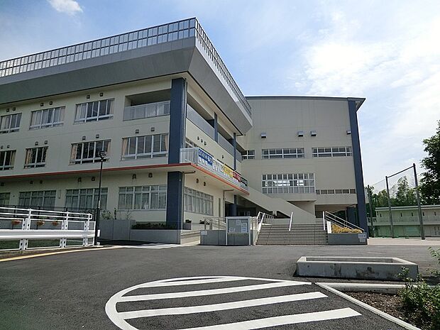 川崎市立柿生中学校（約1,480m・徒歩19分）