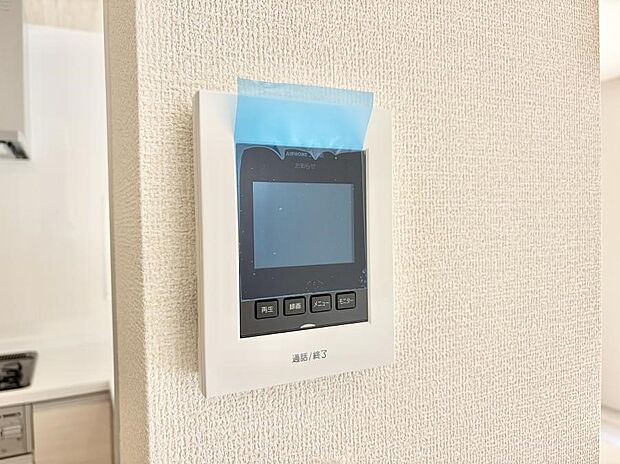 【TVモニター付インターフォン】■訪問者を確認できて安心感が増します