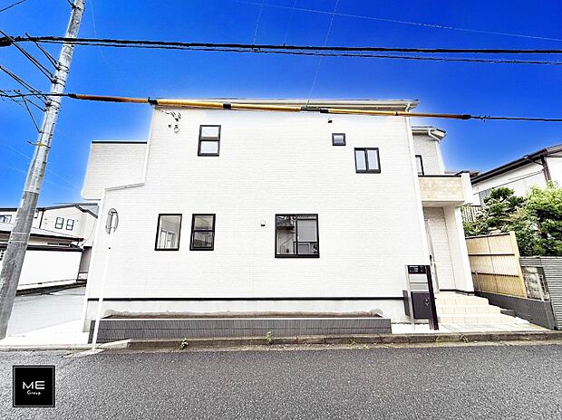 【現地外観写真】2号棟  ■暮らしを豊かにする充実した仕様設備で快適に